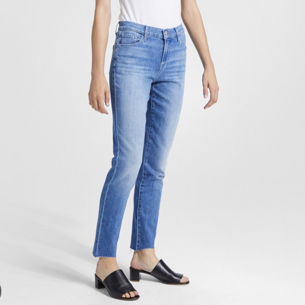 J BRAND ‘ Ruby’ high rise Light Blue Denim Jeans 28